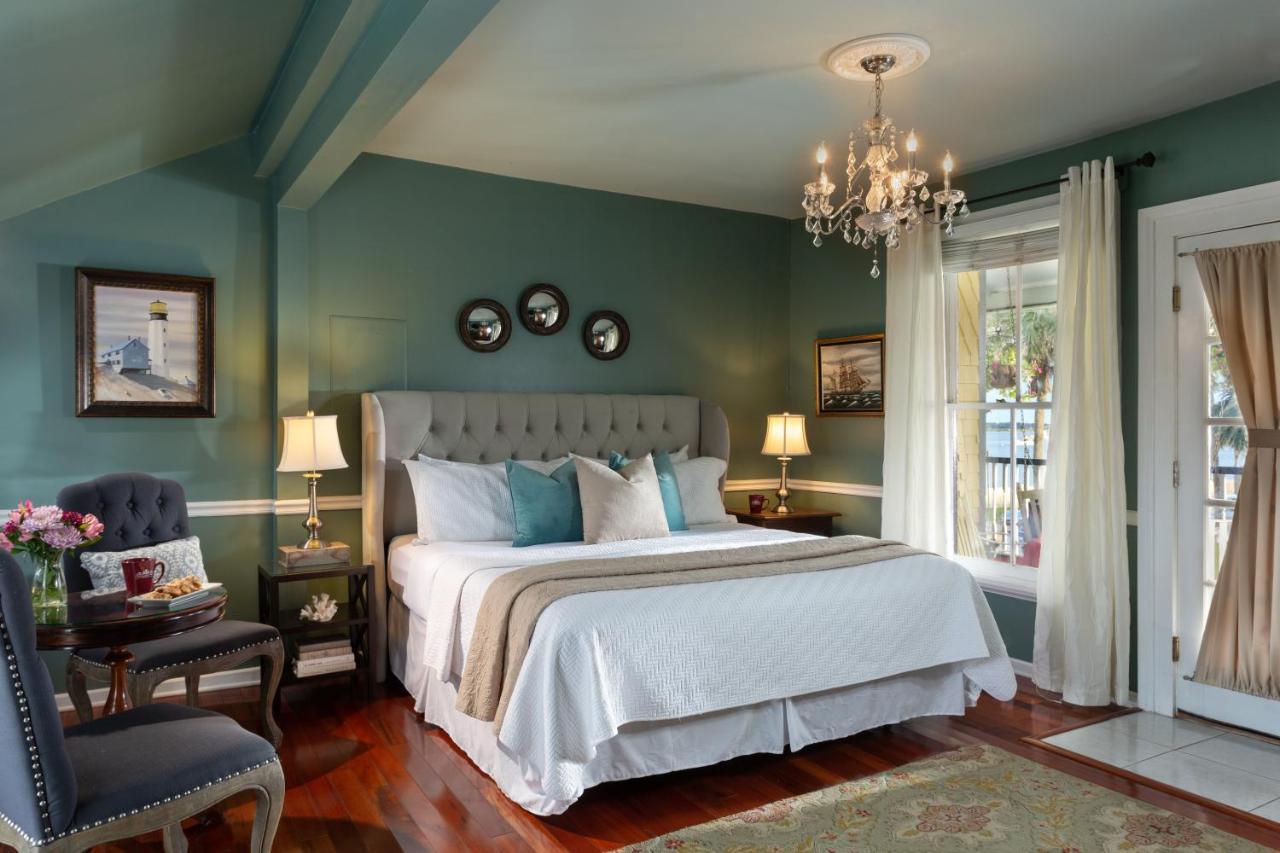 Bed and Breakfast Bayfront Marin House Сент-Огастин Экстерьер фото